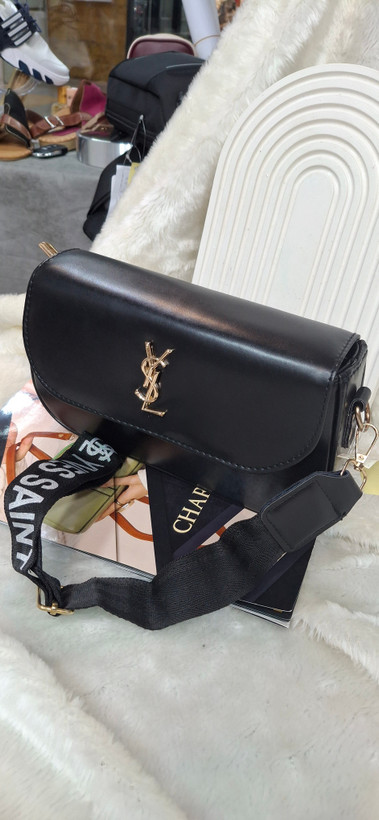کیف پاسپورتی دوشی ysl با بند پهن دوشی مارک دار