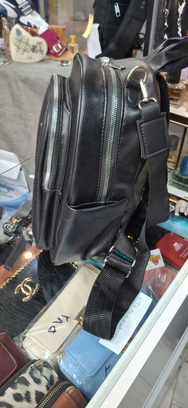کوله پشتی مشکی با بندبلنددوشی با چرم درجه یک