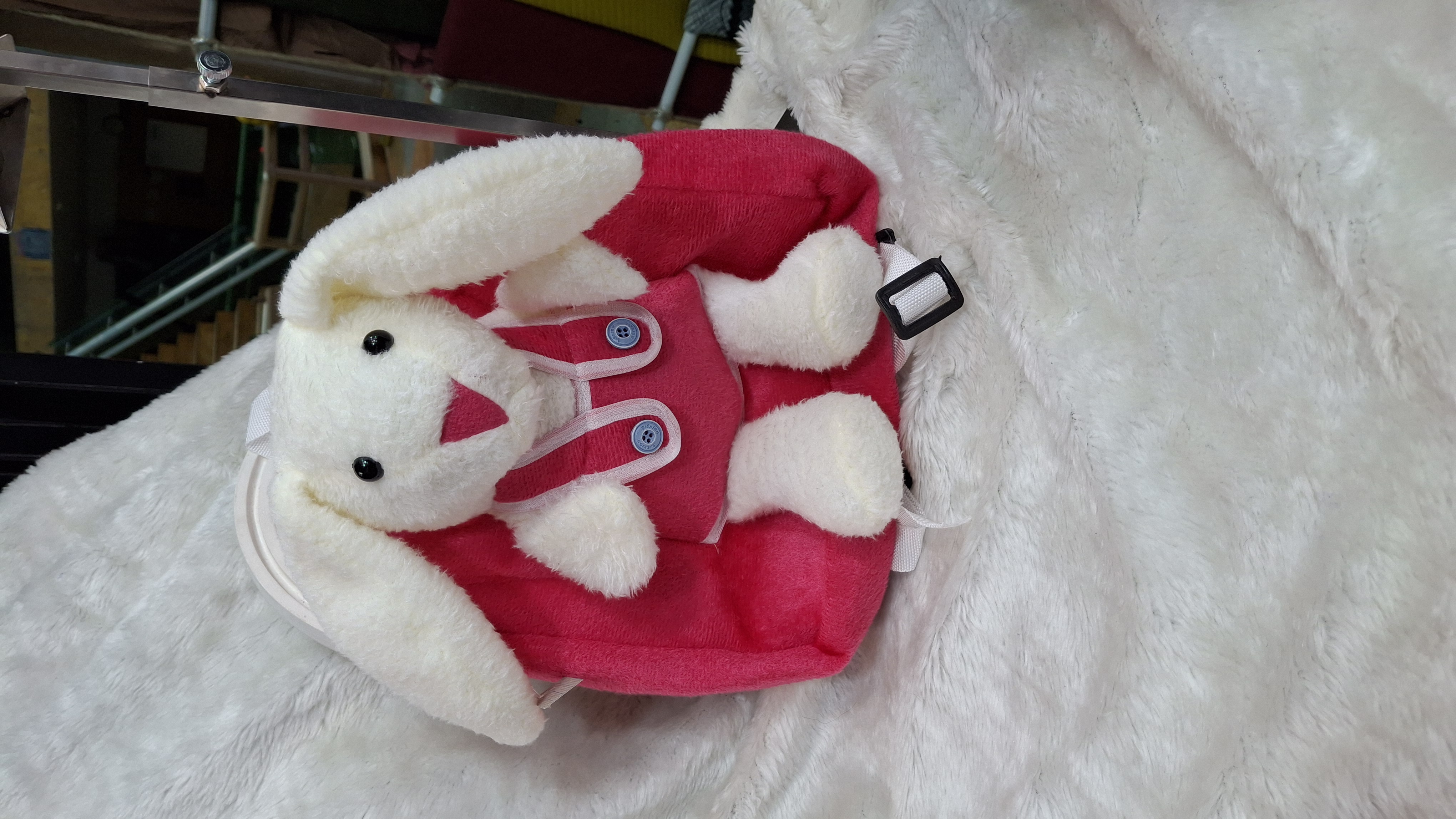 🐰🎒 کوله پشتی خرگوشی مهدکودک | بامزه، باکیفیت و کاربردی 💕 اگه دنبال یک کوله مهدکودک دخترانه هستی که هم ظاهر فانتزی داشته باشه و هم برای استفاده روزمره مناسب باشه، این مدل خرگوشی یه انتخاب عالیه! 🐰✨